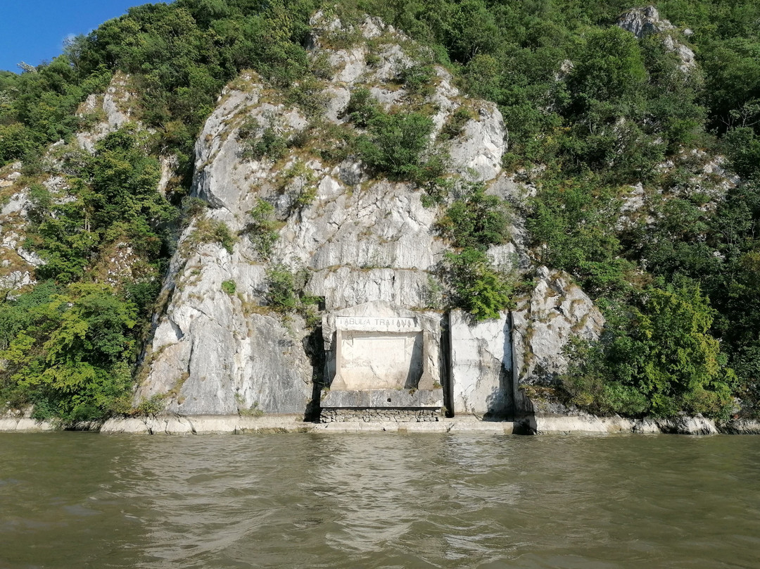 Cazanele Dunarii Boat Tours & Water Sports-Eselnita必去景点