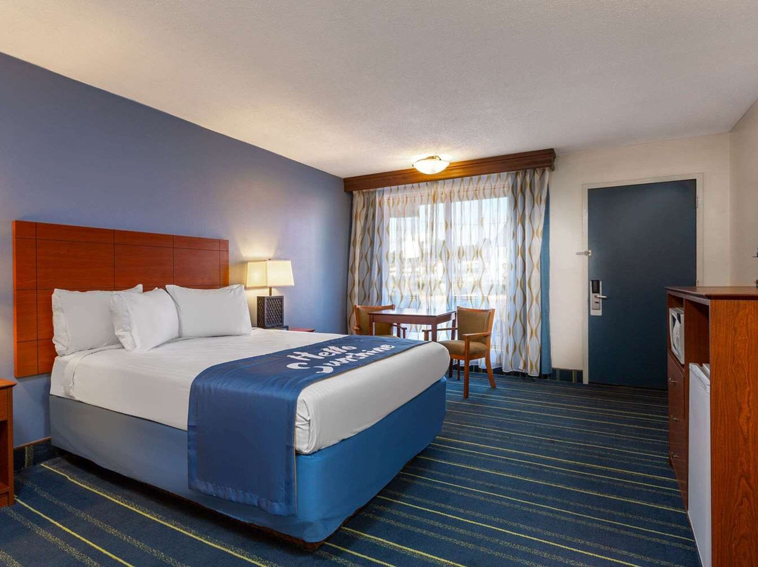 Days Inn by Wyndham Breezewood主图