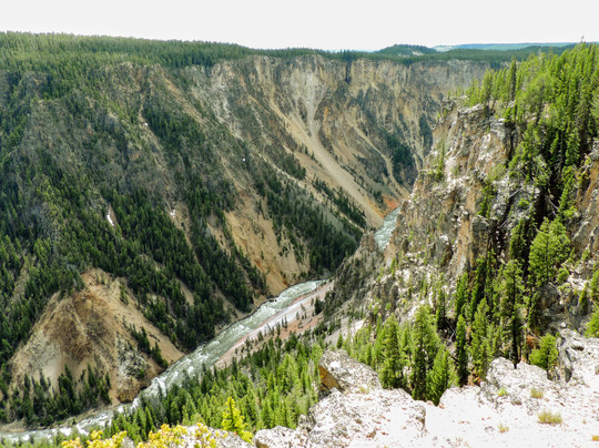 Roam Yellowstone Guiding-西黄石镇必去景点