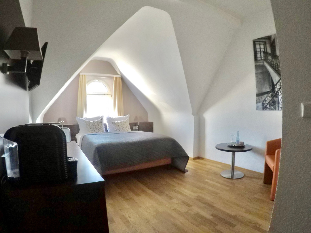 斯蒂普你的啤酒屋酒店主图