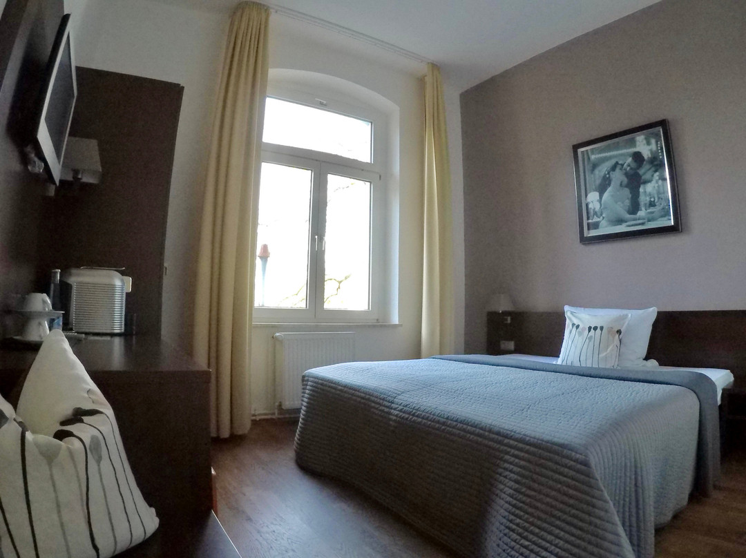 斯蒂普你的啤酒屋酒店主图