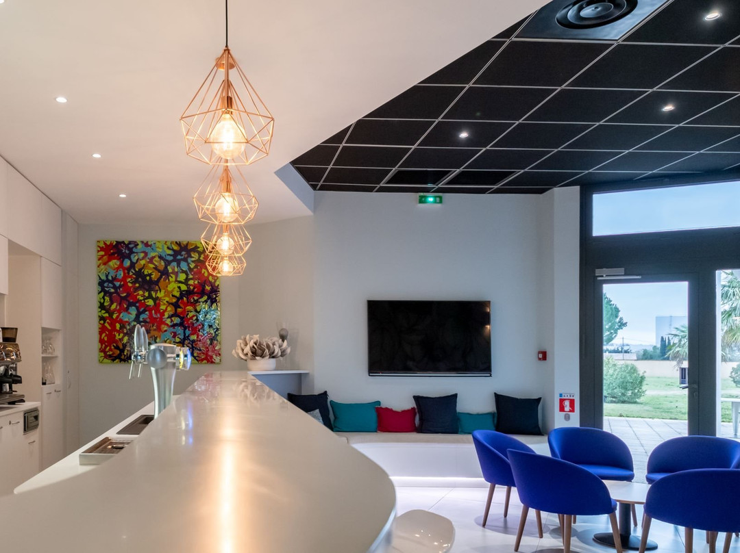 Etoile-sur-Rhone酒店住宿-Sous Les Pins