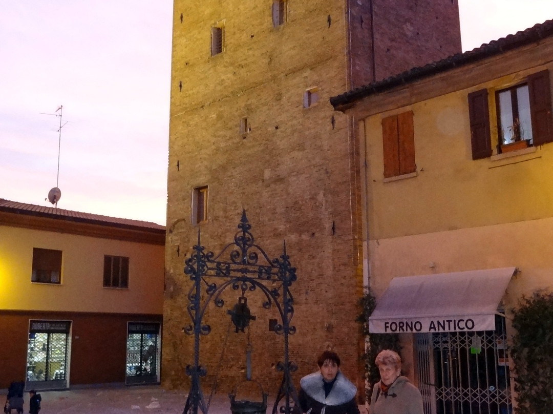 Torre dei Modenesi景点图片