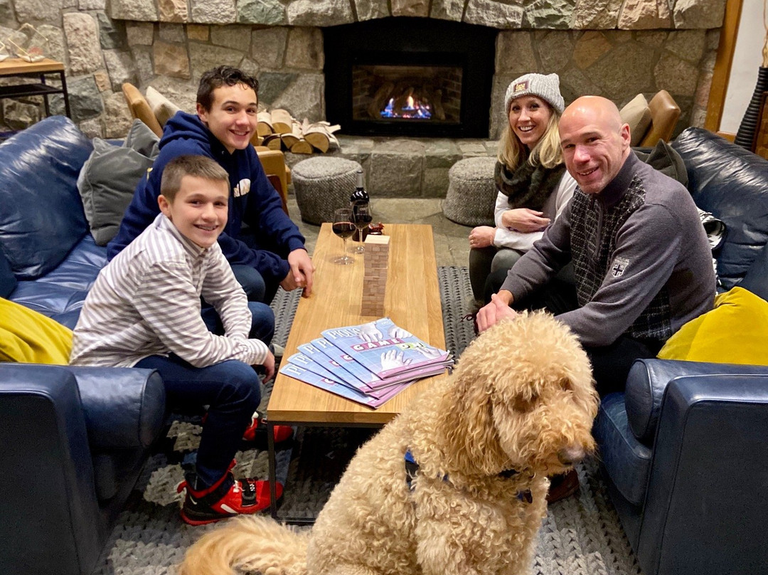 阿达拉酒店主图