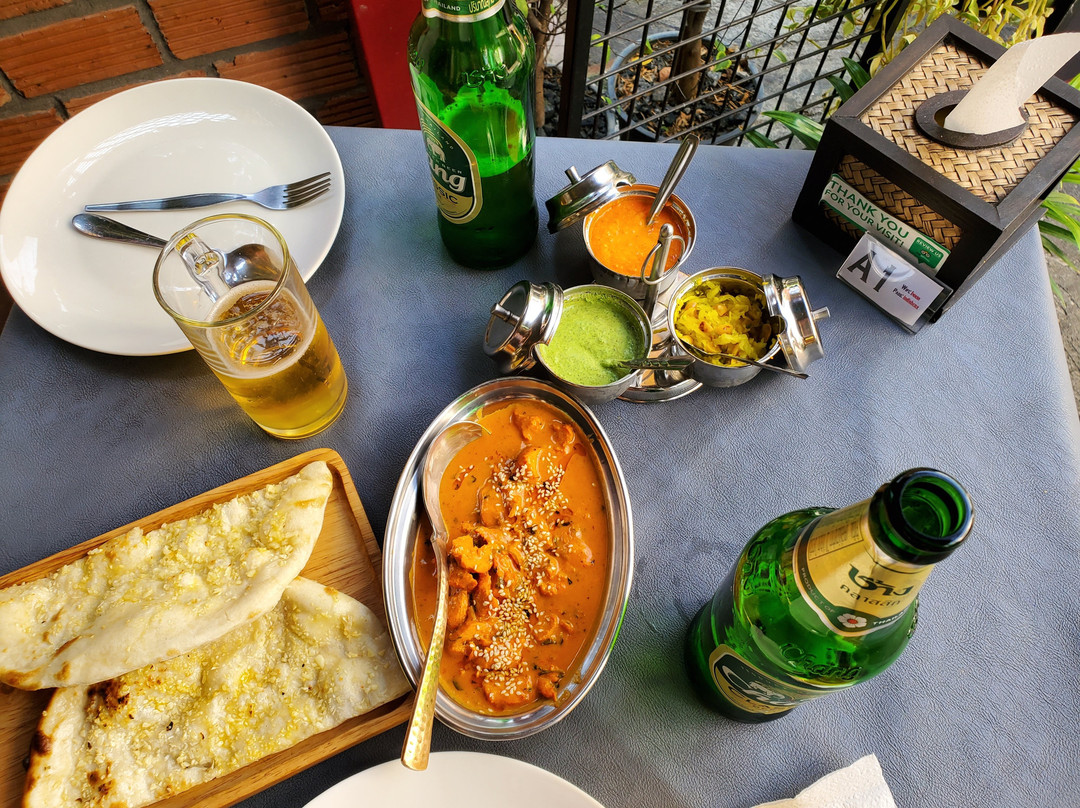 Indish: Restaurant Bar & Grill