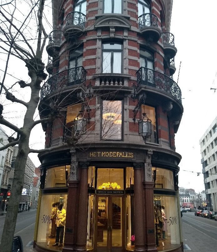 Dries Van Noten - Het Modepaleis-安特卫普必去景点