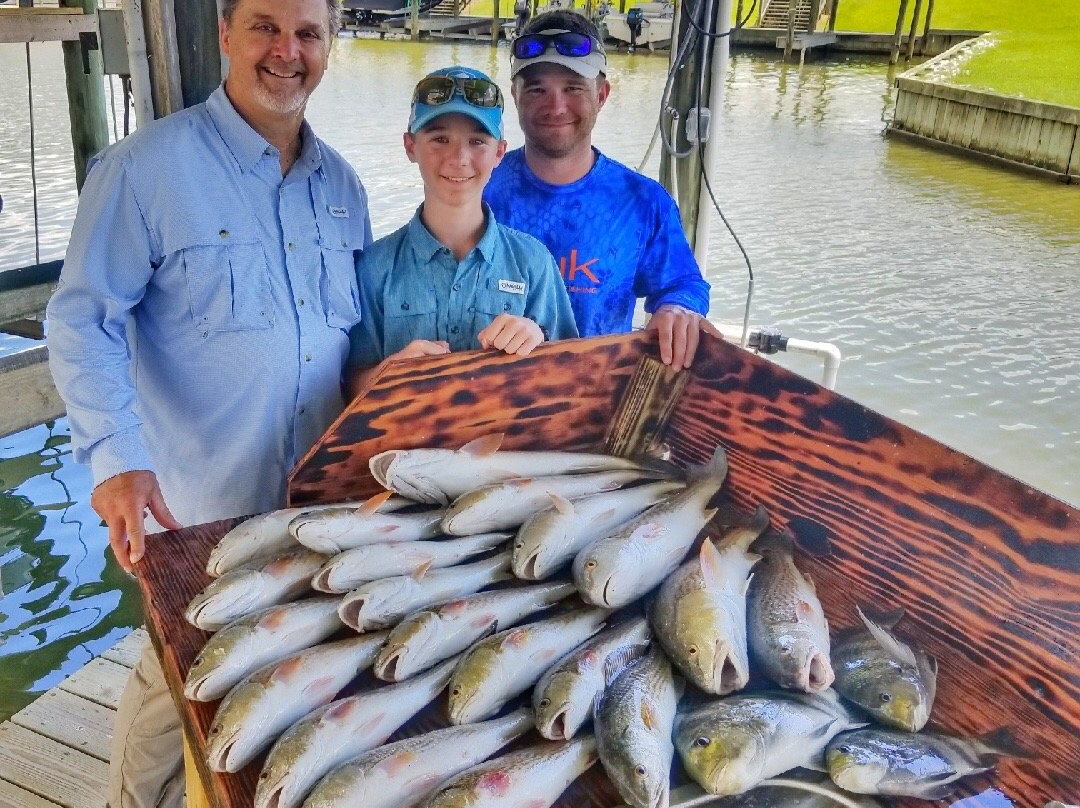 Hackberry Fishing Camp & Marina-Hackberry必去景点