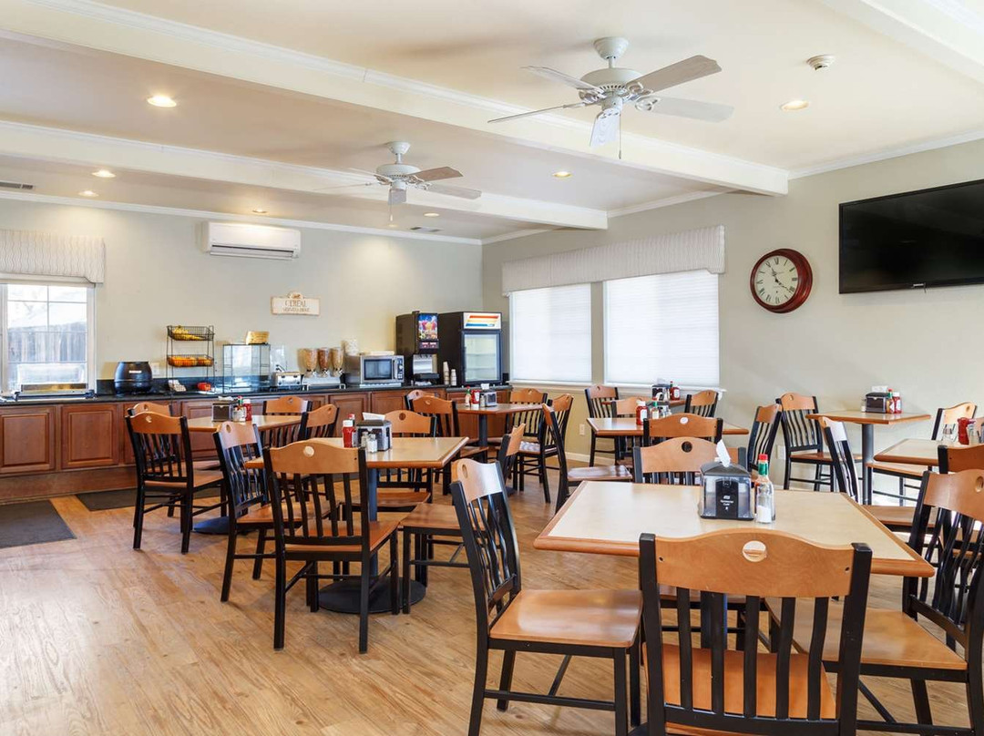 Comfort Inn & Suites主图