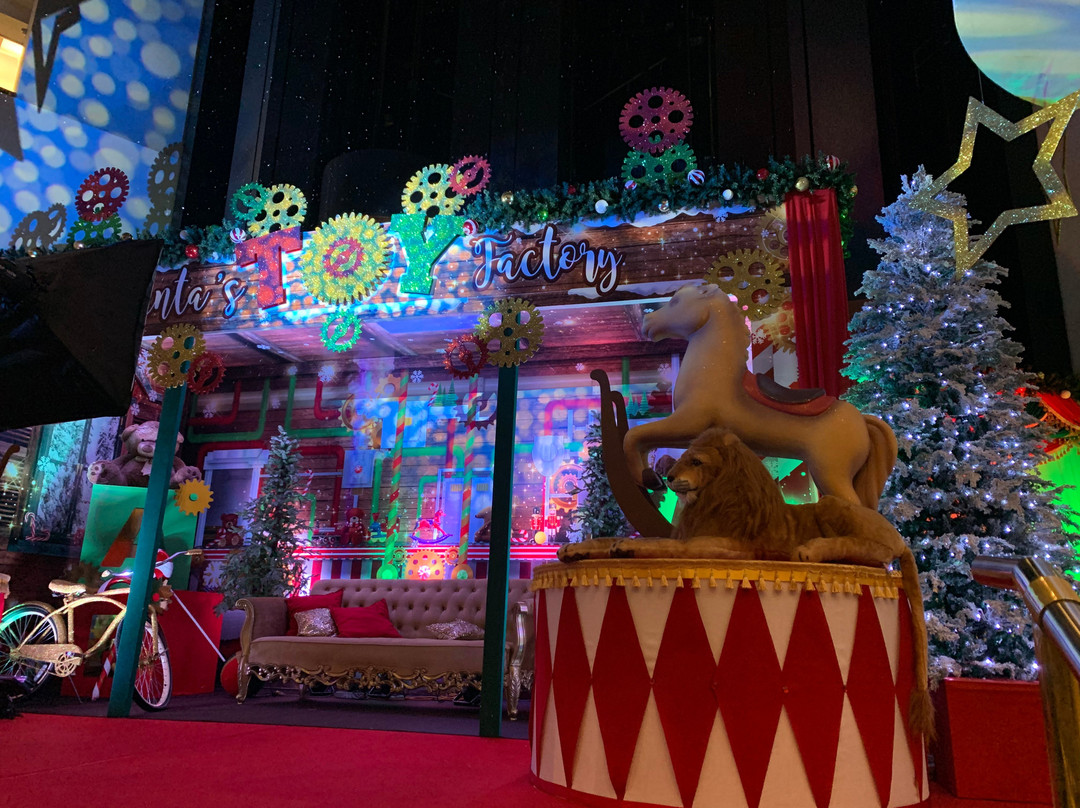 卡拉卡斯尤罗比尔丁套房酒店主图