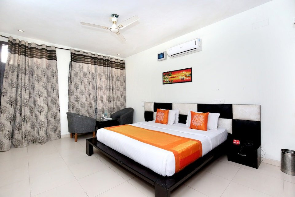 OYO 9049 Pearl Grand主图