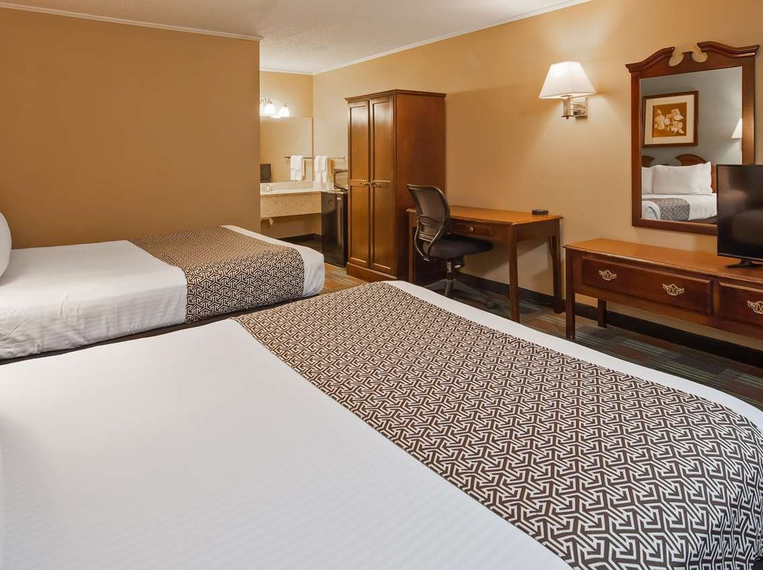 SureStay By Best Western Cameron主图