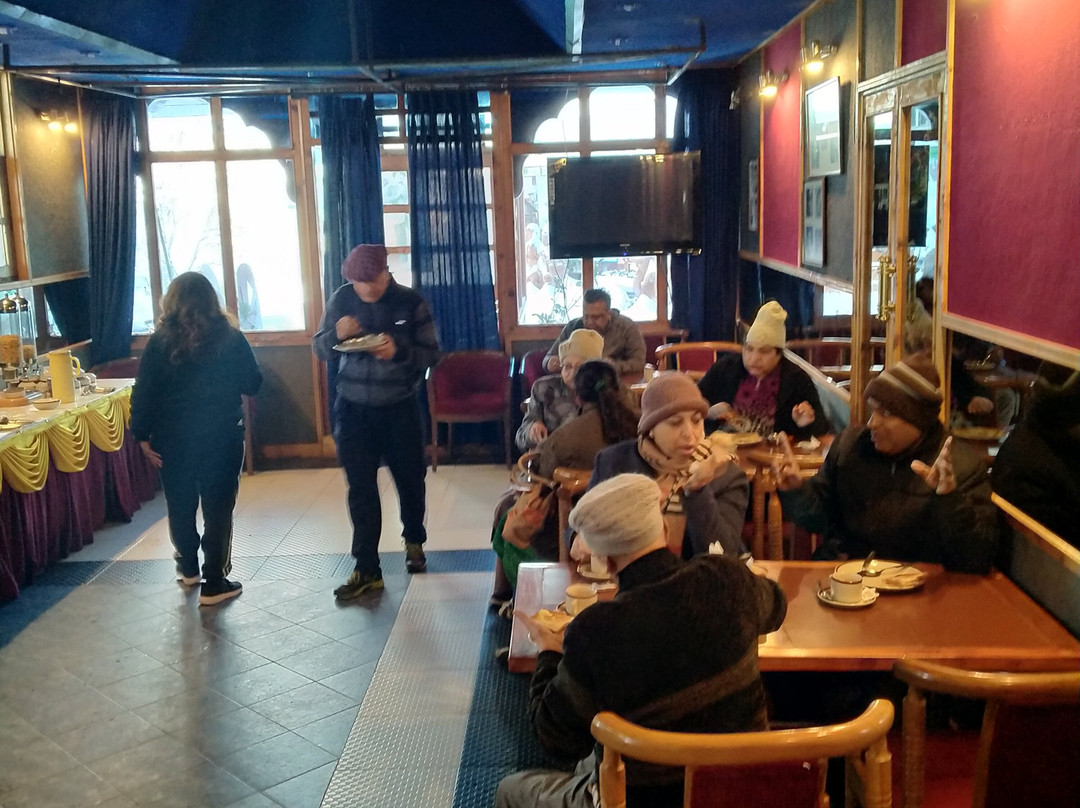 雪王修酒店主图