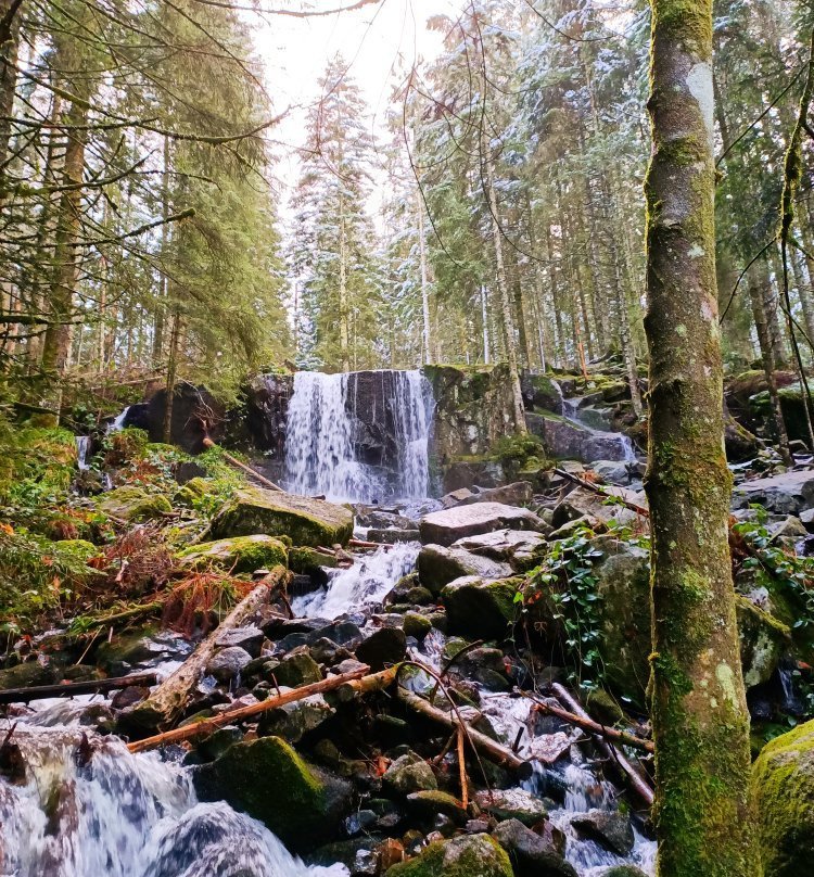 Cascade de la Mérelle景点图片