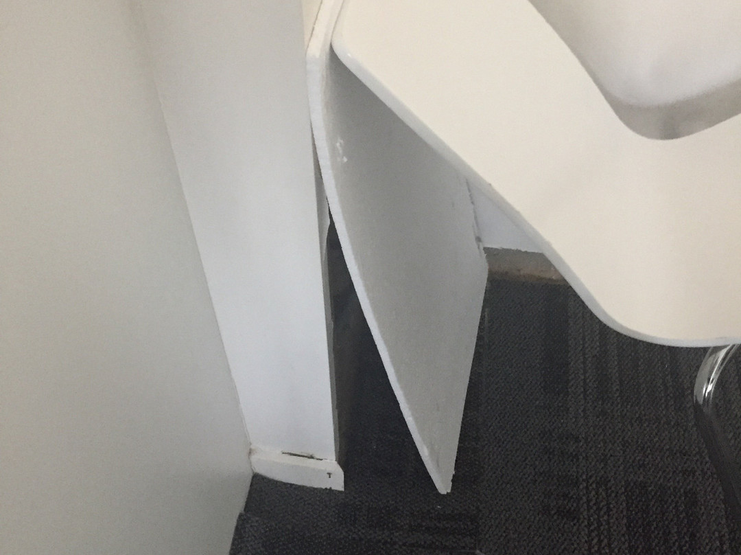 纳里沃伦探秘酒店主图