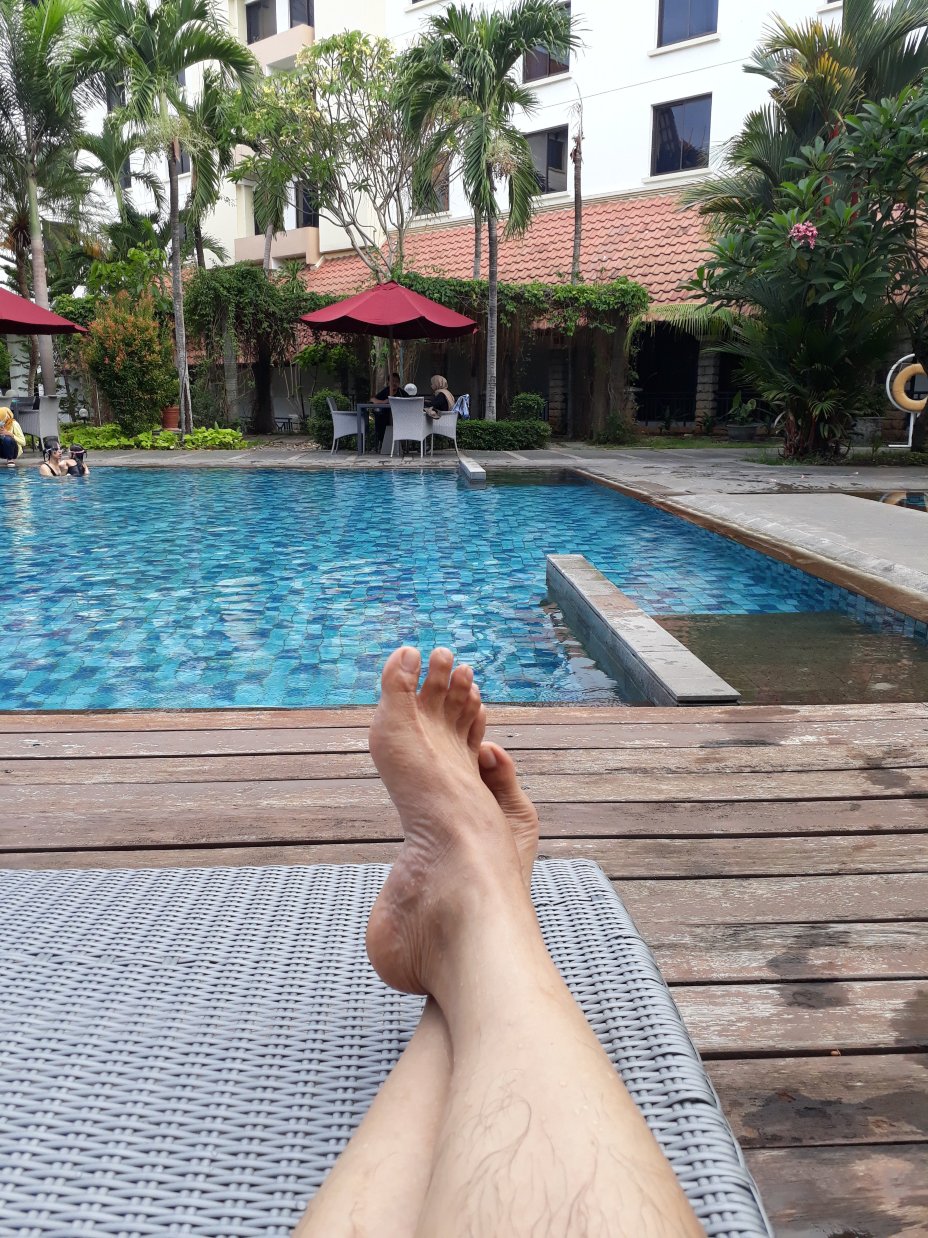 善提卡酒店-井里汶-泳池