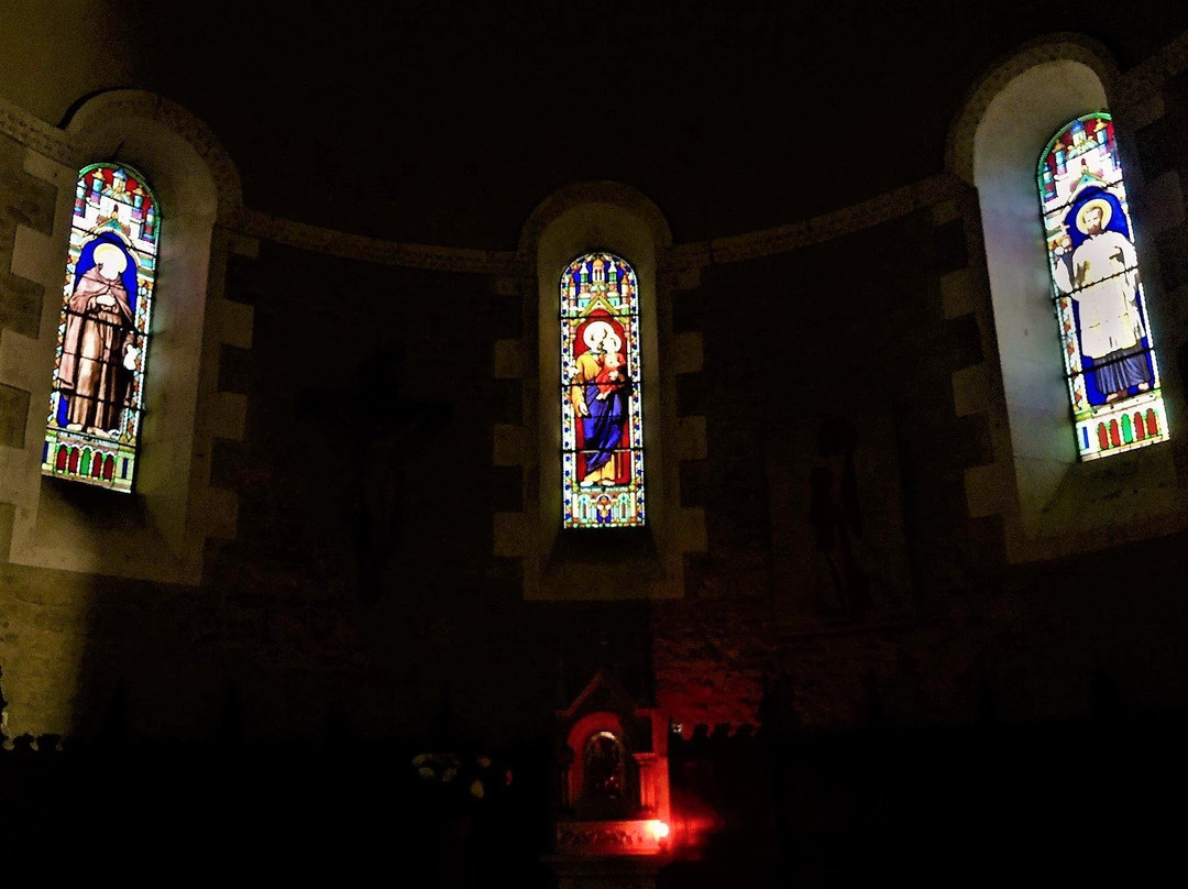 Eglise Saint Cybard-Latille必去景点
