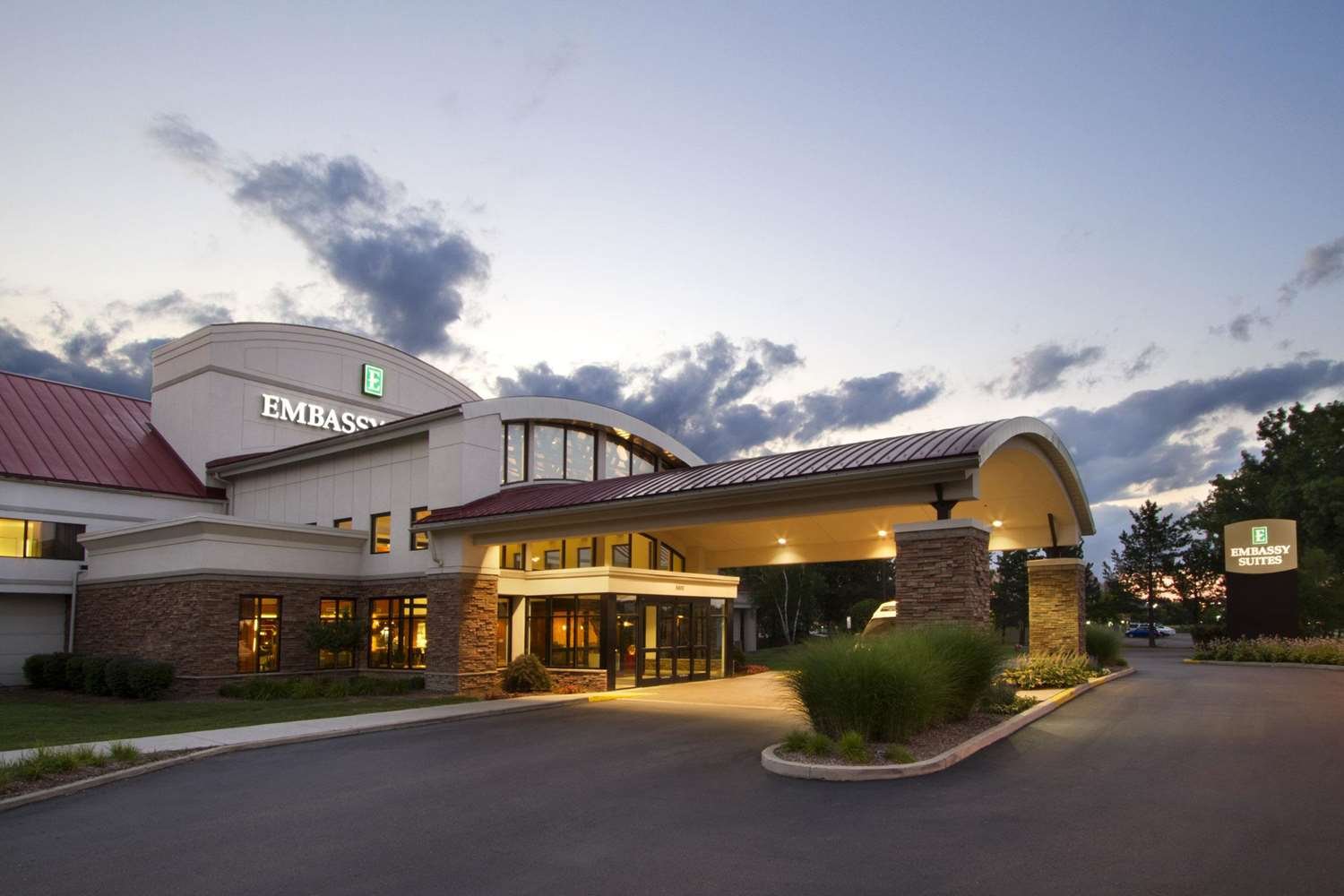 Embassy Suites by Hilton Detroit Metro Airport-官方