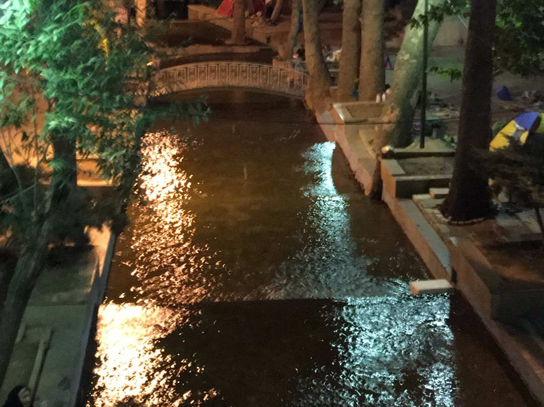 Golpayegan旅游景点-Sarcheshmeh Spring