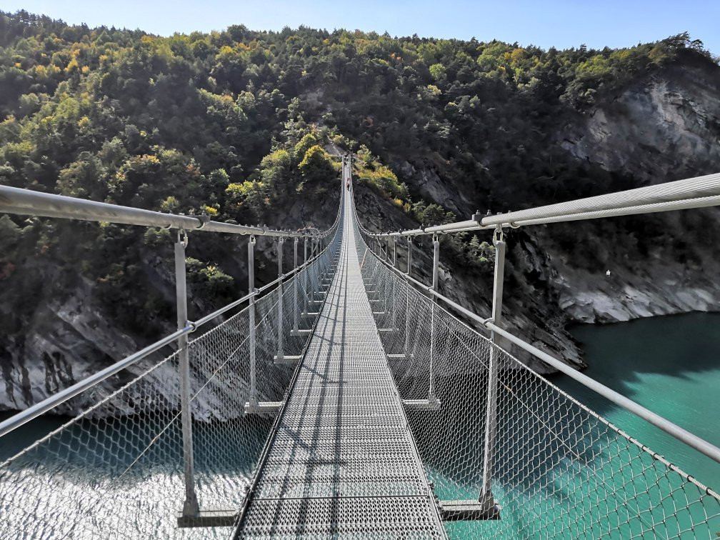 Passerelle de l’Ebron景点图片