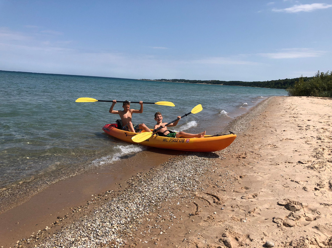 The Outfitter of Harbor Springs-Harbor Springs必去景点