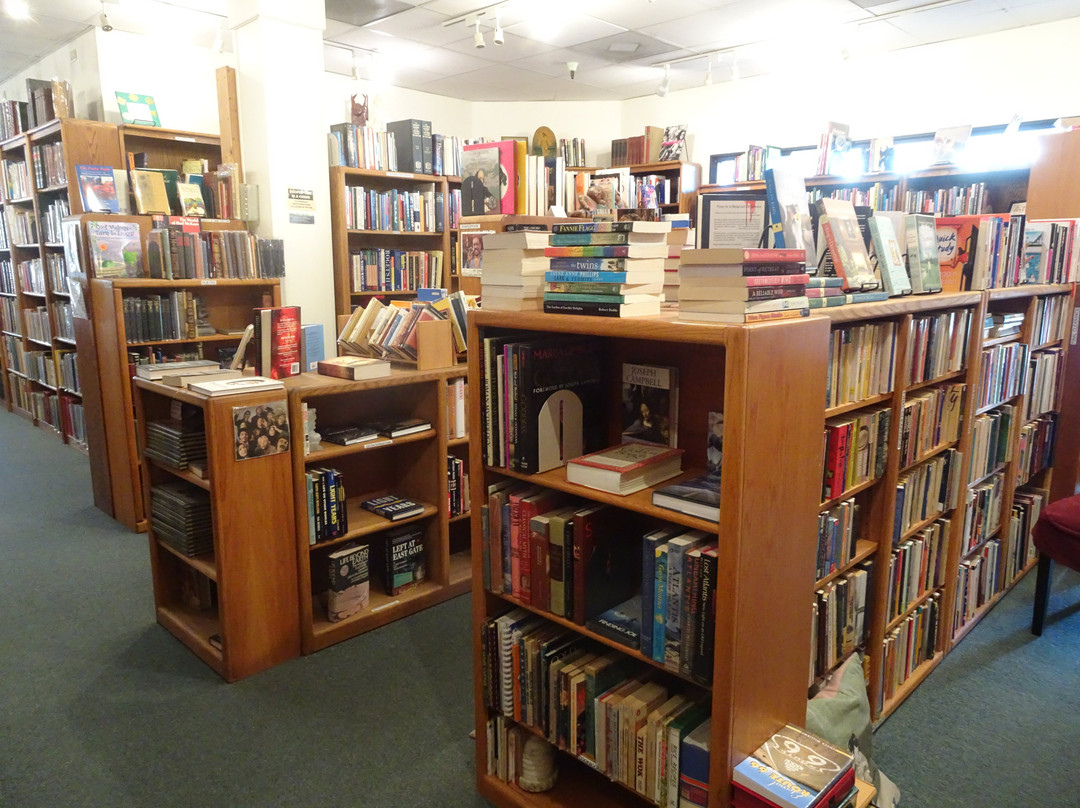 Farenheit 451 Bookstore-卡尔斯巴德必去景点