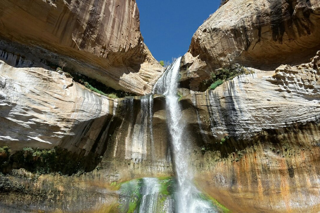 Lower Calf Creek Falls景点图片