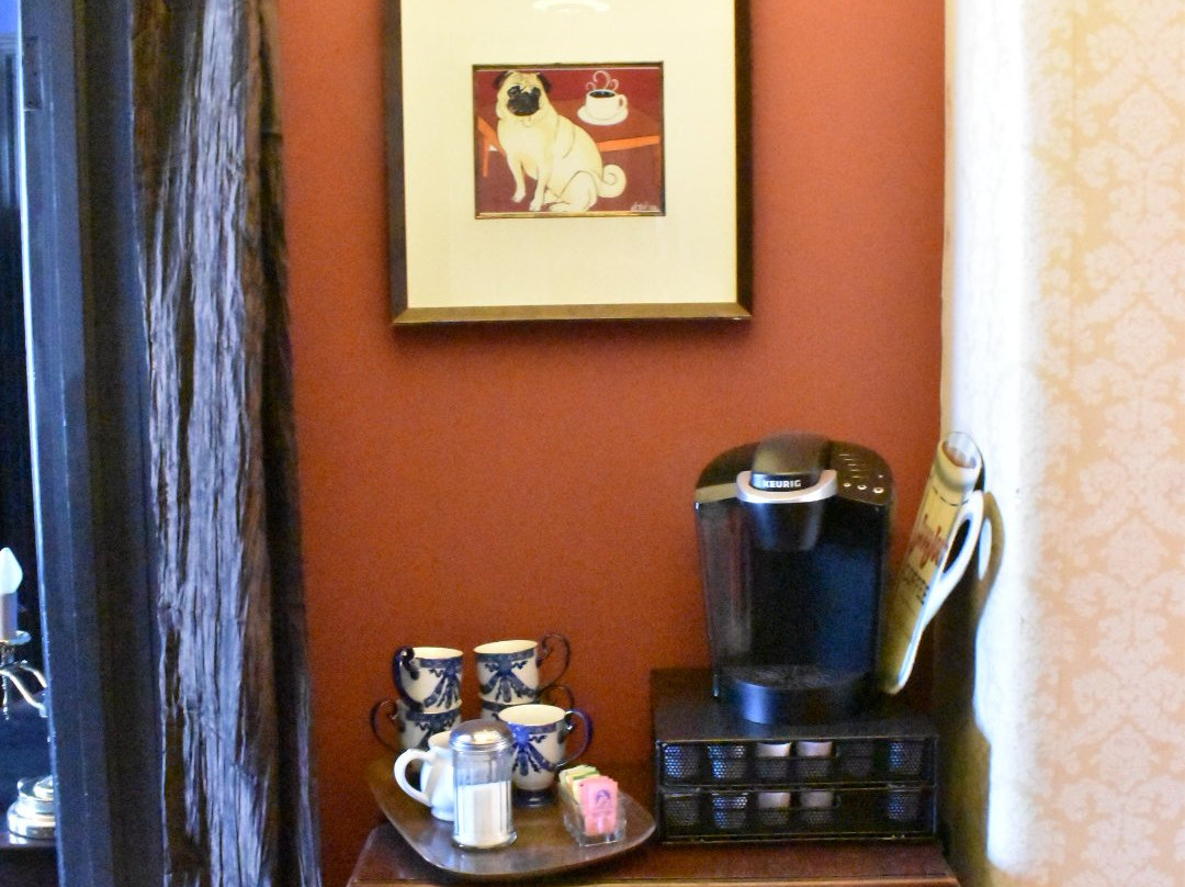 Belladonna Inn - Bed & Breakfast主图