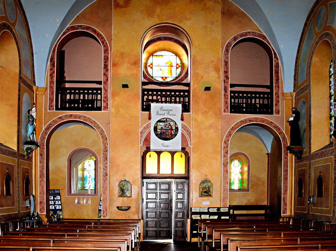 Eglise Saint-Pierre-Giens必去景点