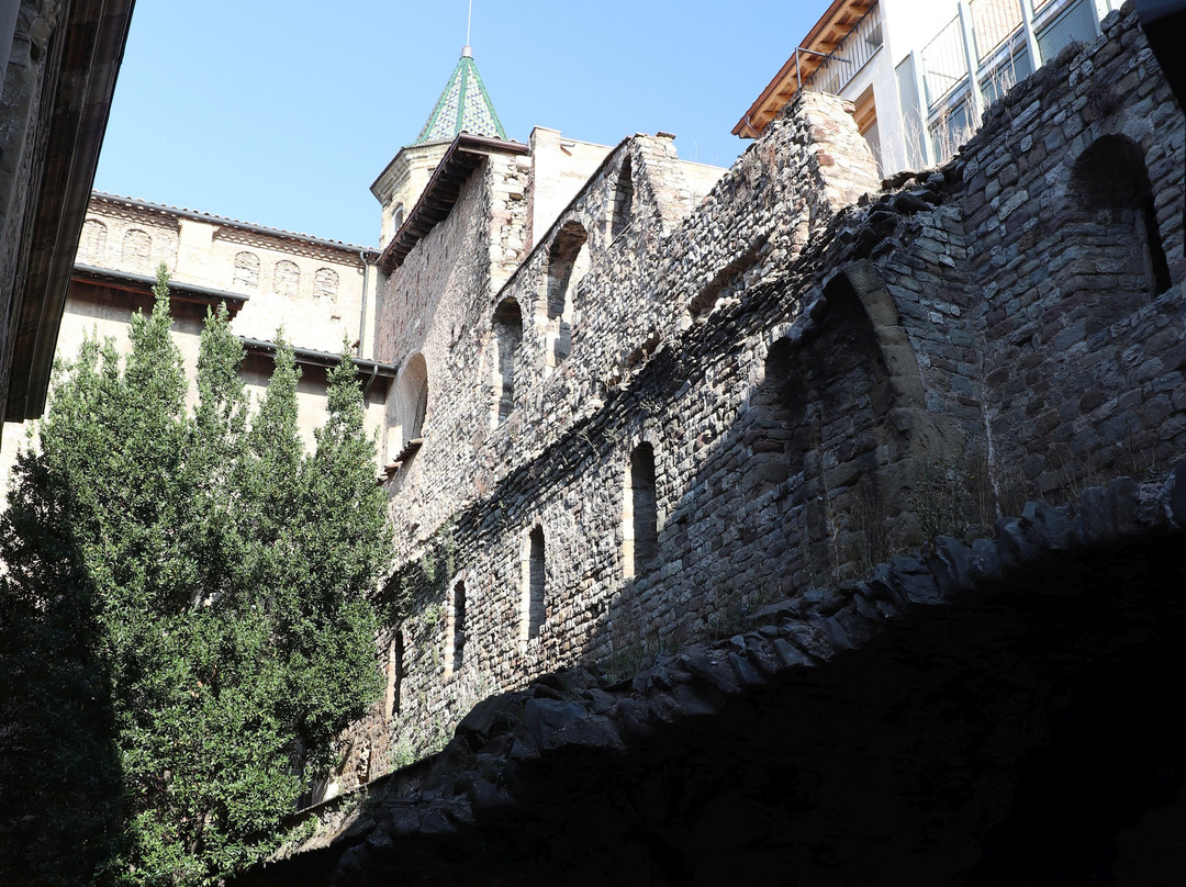 Muralla de Pere III-维克必去景点