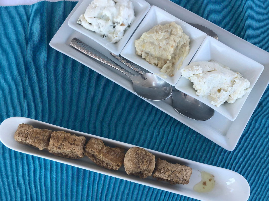 Blue Cruisers Santorini-圣托里尼必去景点