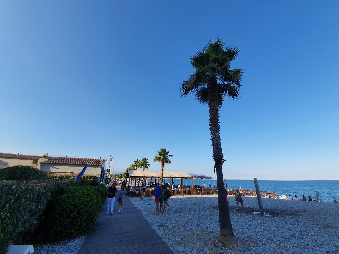 Plage De La Batterie景点图片