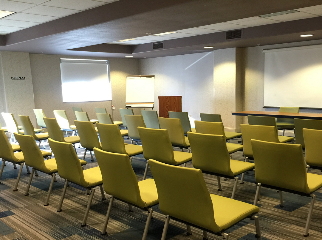 Holiday Inn Express Woodland by IHG主图