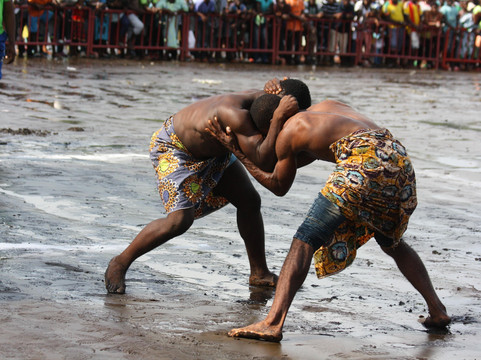 AYS TRAVEL GUIDES-Buea必去景点