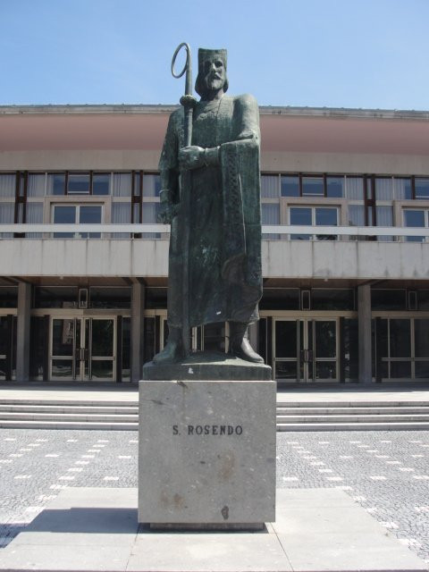 Estatua de Sao Rosendo景点图片