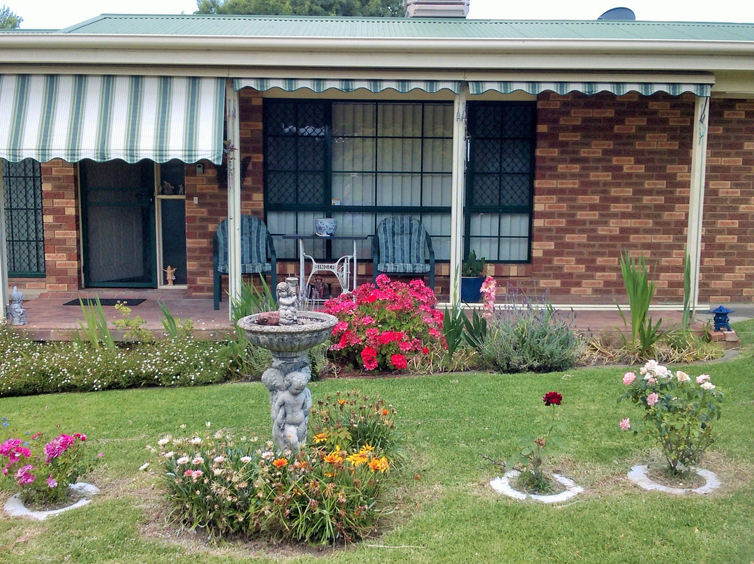 Tumut酒店住宿-Russellee B&B