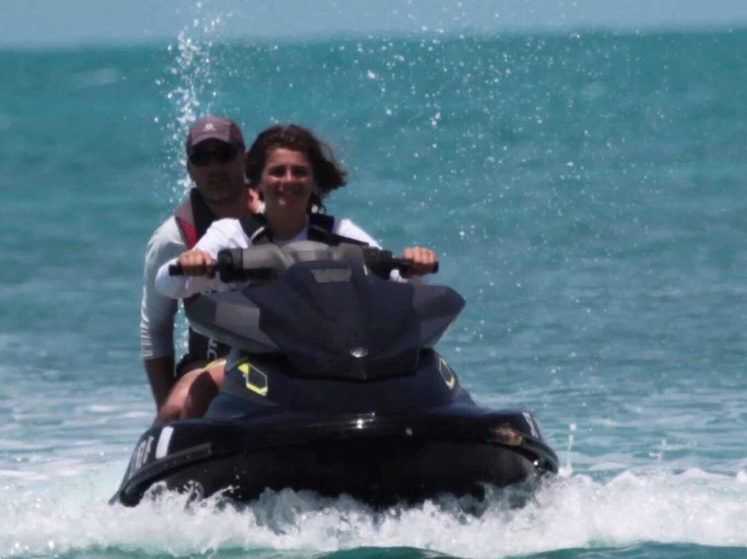 Rent A Ski-普罗维登西亚莱斯必去景点