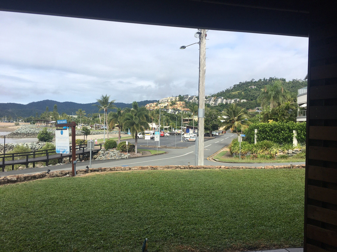 艾尔利滨海家庭式酒店主图