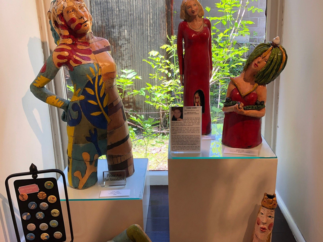 Outside the Lines Art Gallery Galena-加利纳必去景点