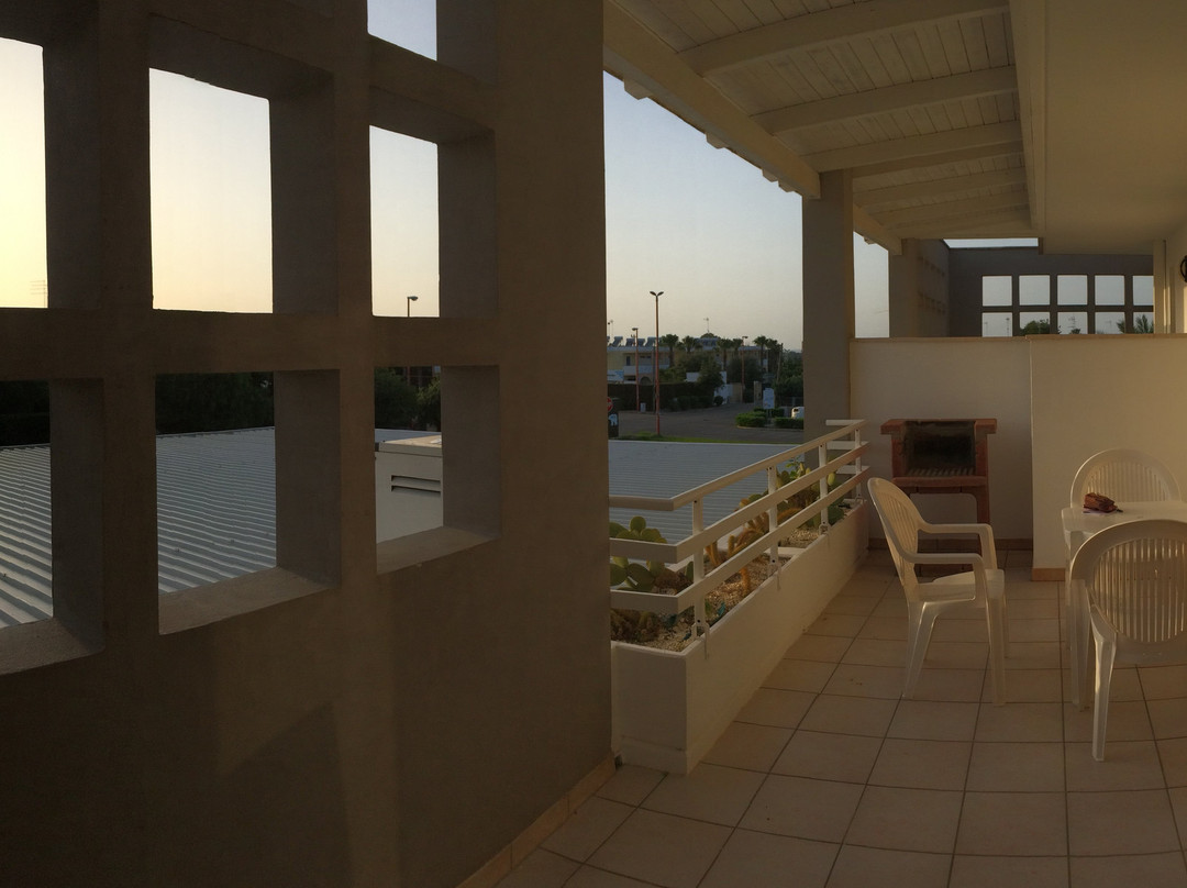 Sairon Village Pool And Beach主图