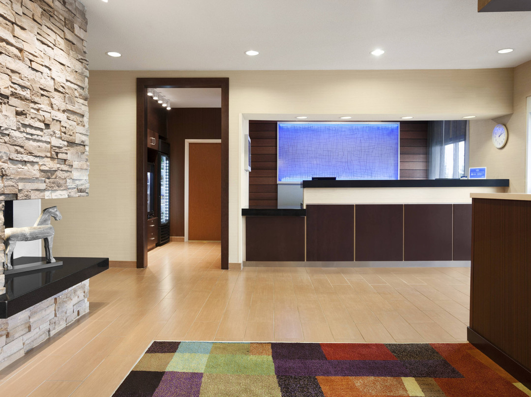 兰辛西费尔菲尔德客栈主图