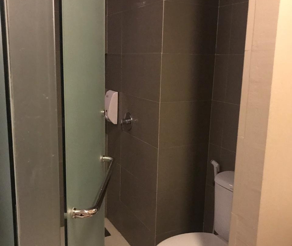 Sky Inn Express Hotel主图