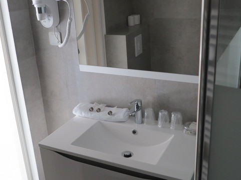 勒特姆特酒店和一室公寓主图