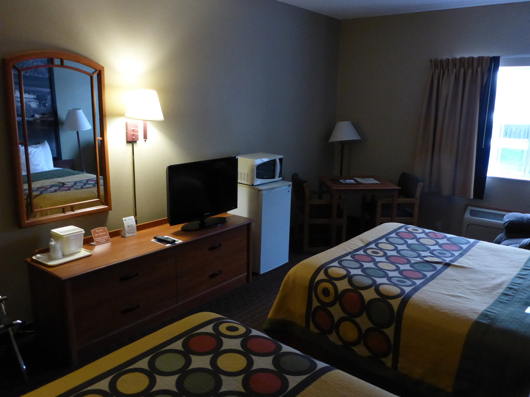 Super 8 by Wyndham Le Claire/Quad Cities主图