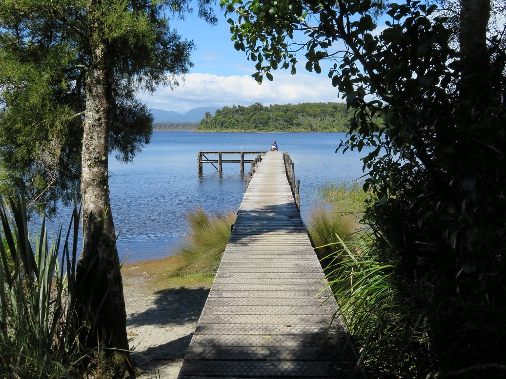 Lake Mahinapua景点图片