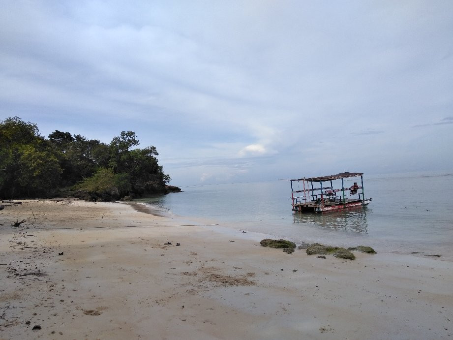 Pusat Laut Beach景点图片
