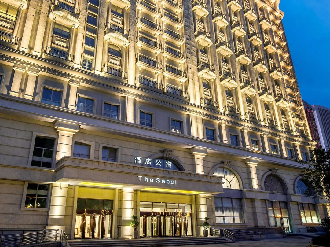 西宁新华联诗铂高级服务公寓雅高旗下主图