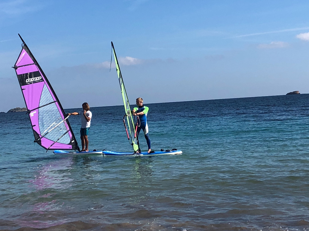 Ascanio Surf School景点图片