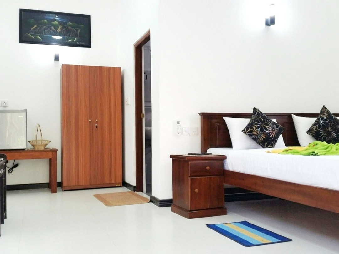 Lake Lane Guest Rest