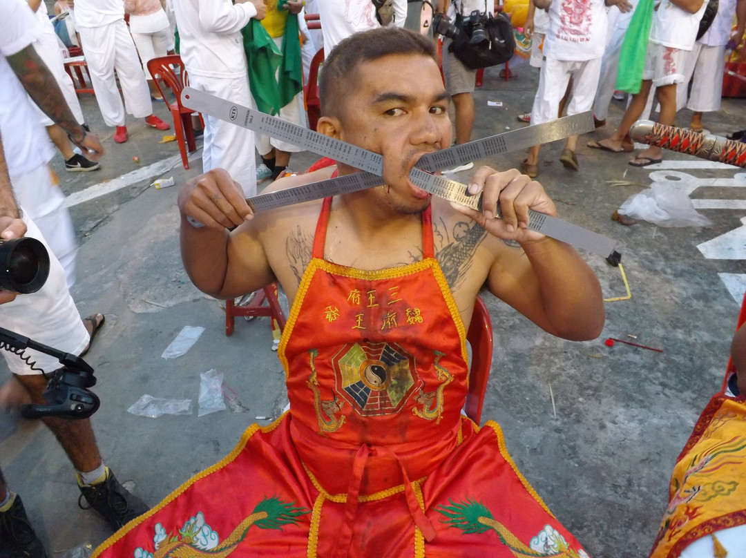 Vegetarian Festival Phuket-芭东海滩必去景点