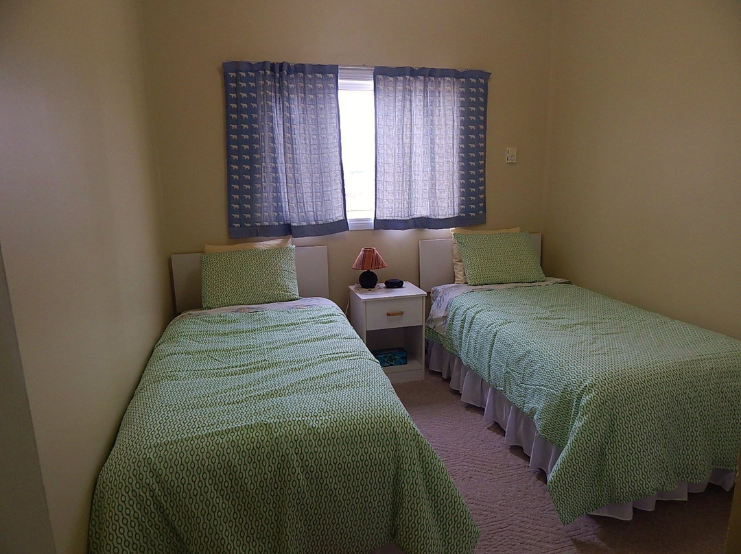 Churchill Polar Bear B & B主图